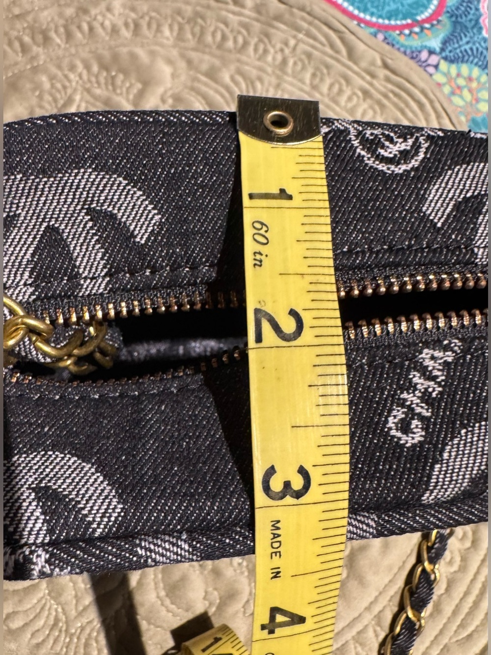 GWP-Chanel beauty Black and Gray Crossbody Bag with Gold Chain - Picture 5 of 8